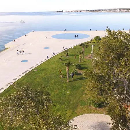 Rhythm Floating - Botel