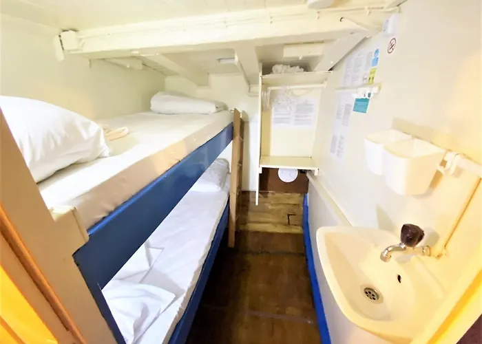 Bateau-hôtel Rhythm Floating -