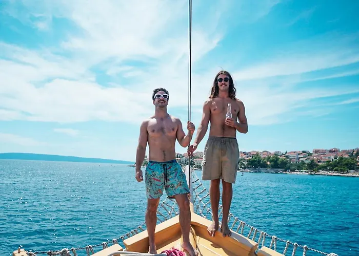 Bateau-hôtel Rhythm Floating -