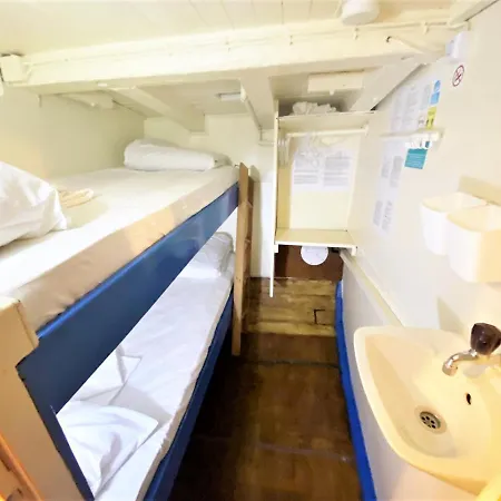 Hotel na wodzie Rhythm Floating -