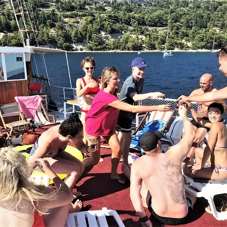 Hotel na wodzie Rhythm Floating -